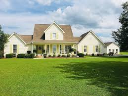 These days it's possible to build a fully customized home at an affordable price. At Least 3 Bedrooms Smithville Real Estate Smithville Tn Homes For Sale Zillow Estate Homes Real Estate Foreclosures