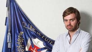 O deputado centrista diz que não faz sentido a recandidatura quando ainda no ano passado se propôs a um mandato até 2022. O Presidente Deputado Belenenses Sad Jornal Record