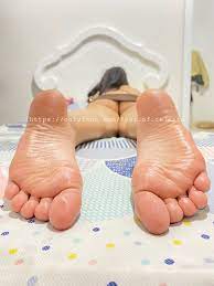 Feet_of_celeste