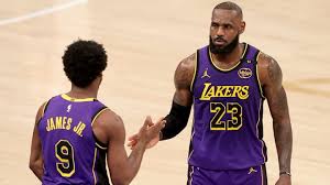 Bronny James' Lakers Future: Bleak After LeBron's Exit?! - Imagen principal del artículo