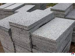 Đá ong xám lát sân kích thước 30x60 cm