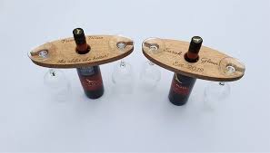 Wein Caddy Personalisierte Weintrager Weinglashalter Etsy Wine Glass Holder Personalized Wine Carrier Wine Carrier