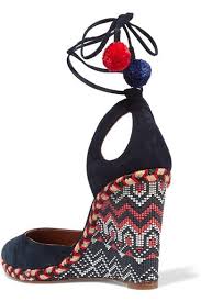 Chaussures à talons hauts compensées avec franges et lacets noués cuir retourné bel état porté régulièrement mais bien entretenu taille 3. Le Talon Compense Mesure Environ 90 Mm Daim Bleu Marine Liens A Nouer Aux Chevilles Espadrilles Compensees Chaussures Compensees Chaussures A Talons Bleues