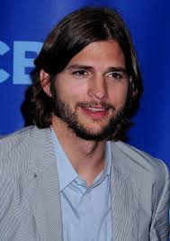 Pin By Beatriz Almazan On Eye Candy Ashton Kutcher Long Hair Styles Men Long Hair Styles