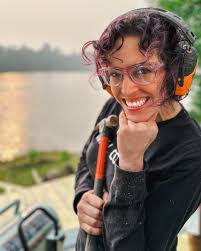 Renovation Hunters (TV Series 2024– )