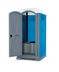 【tamaño de 20l】este inodoro portátil de 20l está hecho de polietileno de alta densidad que con un tanque de agua de 2 galones, descarga al menos de 50 veces. Alquiler Bano Quimico Rental Store