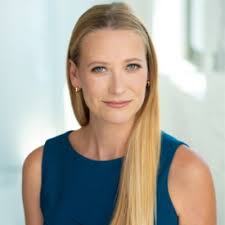 This week I completed and graduated from the Emerging Leaders Program at  Harvard Law School. 🎉 Over the past year, I have learned from leaders at  HLS who provided their own personal