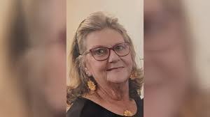 Lindsey Lanier's Instagram, Twitter & Facebook