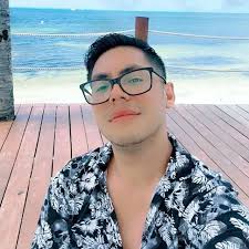 Feeling Fantastic! ☀️ . Relaxing as Mr. Fantastic! 🏖️ No better feeling  than taking a few days off, escaping reality and just enjoying the sun and  water! Don't forget to take some