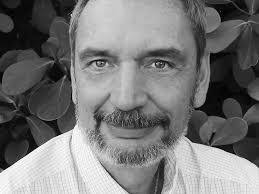 Stuart Larsen's Instagram, Twitter & Facebook