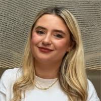 50+ profilů „Burke“