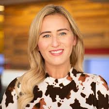 Melissa Lenker's Instagram, Twitter & Facebook