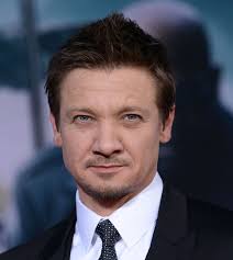 Jeremy Renner at the premiere of Captain America: The Winter Soldier|Lainey Gossip Entertainment Update - jeremy-renner-cap-14mar14-03