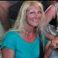 Stephanie Skyles's Instagram, Twitter & Facebook