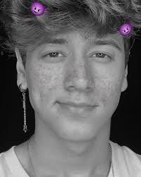 4,044 curtidas, 228 comentários