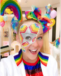 Jojo siwa is down with a movement to rename ronald reagan airport in her honor. Celebs Congratulate Jojo Siwa As She Comes Out In New Post Kiss