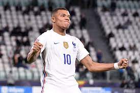 Cara Terbaik Kylian Mbappe Berpisah dengan PSG - BolaSkor