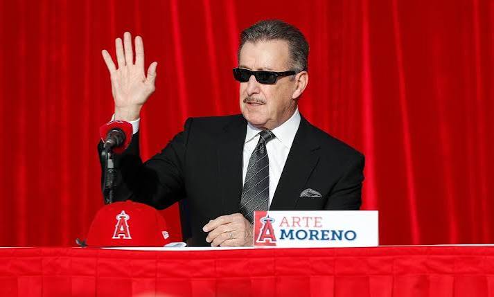Angels owner trades time for money in stadium deal - Los Angeles Times