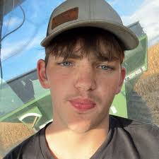 Anyone know why my ModHub won't load of fs19 I haven't played it in awhile