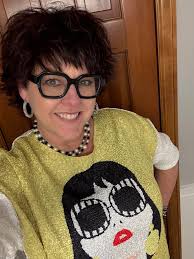 Today I hope you remember that the little joys in your life are really  important. That you deserve community and some yummy treats! 💜🎊