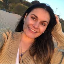 Olivia Dewey (Oliviadewey_)