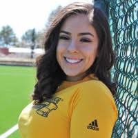 400+ perfiles de «Ciara»