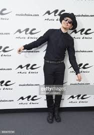 Musician Chester Bennington Of The Band Linkin Park Visits Music In 2020 Chester Bennington Linkin Park Linkin Park Chester