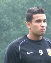 Vitesse ontbindt contract Jonathan Reis