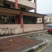 Pasir gudang highway dan johor bahru parkway menghubungkan lintas tebrau highway dan skudai highway, dan berfungsi sebagai jalan lingkar tengah wilayah metropolitan. Pejabat Majlis Perbandaran Johor Bahru Tengah Cawangan Taman Johor Jaya 15 Visitors