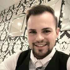 How to Use Social Media to Sell Clothes