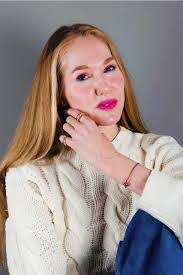 Debra Mccabe's Instagram, Twitter & Facebook