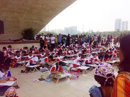 Arsitekturnya yang megah dan tata kota disekitar monas menjadikan tempat ini layak dijadikan. Festival Monas 2011 Meriahnya 50 Tahun Tugu Monas Jakarta Penantra News Com