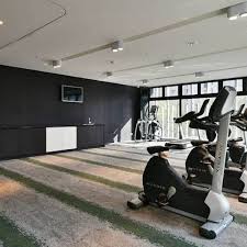 It has a central courtyard with two spa pools and a large restaurant and bar attached. Our Work åœ‹æ³°twin Park Y F å–†æ–¹è¨­è¨ˆ å…¨æ–¹ä½å®¤å…§è¨­è¨ˆæœå‹™