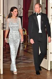 Middleton style. de maëlys sur pinterest. Kate Middleton Deux Robes Pour Son 1er Gala A Paris Elle Fait Sensation Belle Tenue The Duchess Idees De Style