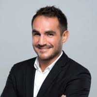 Elisabeth Pol's Instagram, Twitter & Facebook