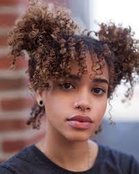 I was looking in the mirror (yes up my nose!) and i saw a really dark, long, black, nose hair coming from my nose! Pin By Aurimar Ponce On Brown Hairs Feminine Little Girl Curly Hair Natural Hair Styles Curly Hair Styles