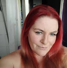 Is there anywhere local that cooks & delivers home cooked food, not fast  food, been bed bound since Thursday and myself & 2 little ones need a  decent meal 😋 xxx