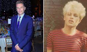 Jun 07, 2021 · as a young man chris packham found himself torn between his two passions. Chris Packham Reveals How Finding Punk Music As A Isolated Teenager Saved His Life Daily Mail Online