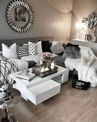 159 8k Followers 411 Following 633 Posts See Instagram Photos And Videos From Interior By Zeynep Zeynepshome Apartment Decor Chic Living Room Home