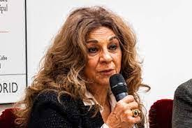 Lolita Bryan's Instagram, Twitter & Facebook