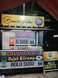 Menjaga toko melayani pembeli mengirim barang membuat laporan harian angkat barang. Xgkyiyhfpcxkqm