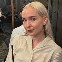 Ella Kirby's Instagram, Twitter & Facebook