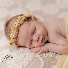 The sweetest girl until you mess with her while she is sleeping 😂😂 If she  doesn't end up having red hair I will be sooooo surprised!!!  #huntsvillephotographer #huntsvillealabama #murfreesborophotographer  #chattanoogaphotographer #studiophotography ...