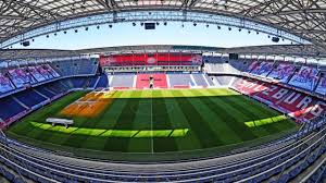 They renamed the club and changed the colours from the traditional violet to red and white. Neues Outfit Fur Salzburgs Red Bull Arena
