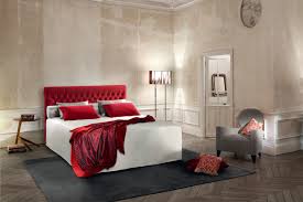In kleineren schlafzimmern sollten helle farben zum einsatz kommen, damit der raum nicht zu erdrückend wirkt. Farben Im Schlafzimmer Tipps Fur Eine Harmonische Gestaltung