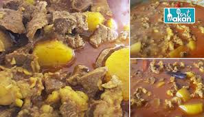 Tuangkan gulai daging ayam yang telah jadi ke dalam mangkuk saji. Resepi Kari Daging