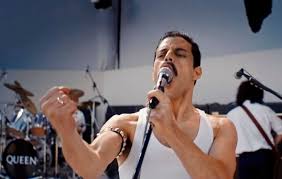 How were freddie mercury's teeth in real? Rami Malek Discusses Challenge Of Wearing Freddie Mercury S Pretty Difficult Teeth
