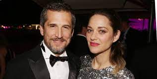 Révélé dans la plage face à léonardo dicaprio, il se distingue ensuite en france dans jeux d'enfants face à celle qui deviendra sa compagne, marion cotillard. Guillaume Canet Et Marion Cotillard La Love Story Marie Claire