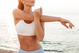 夏本番のかけこみ筋トレ。引き締まった二の腕をつくるトレーニング＜3 ...