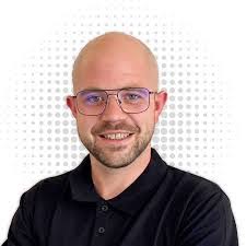 Alexander Maus's Instagram, Twitter & Facebook